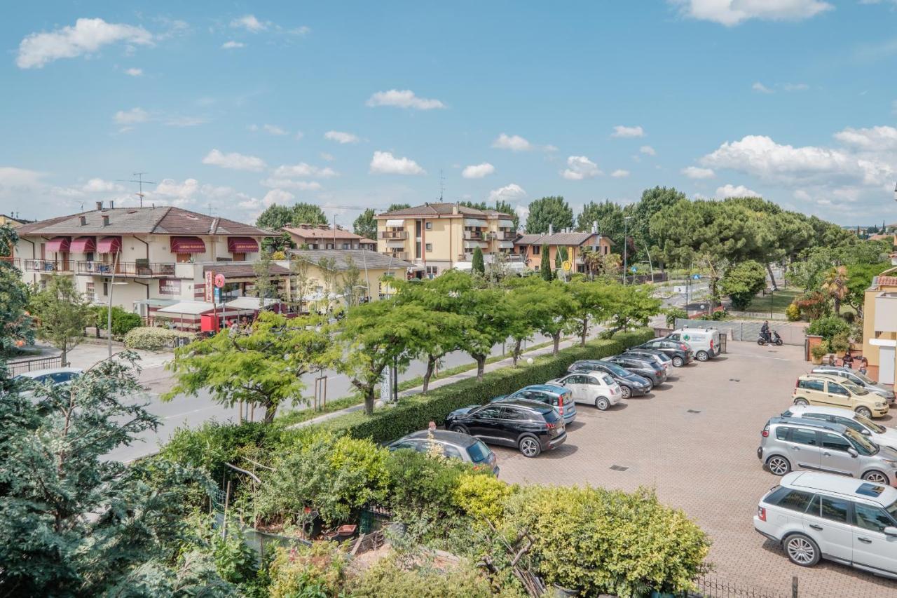 Casa Lugana 15 - Monolocale Con Piscina Fronte Lago Sirmione Eksteriør bilde