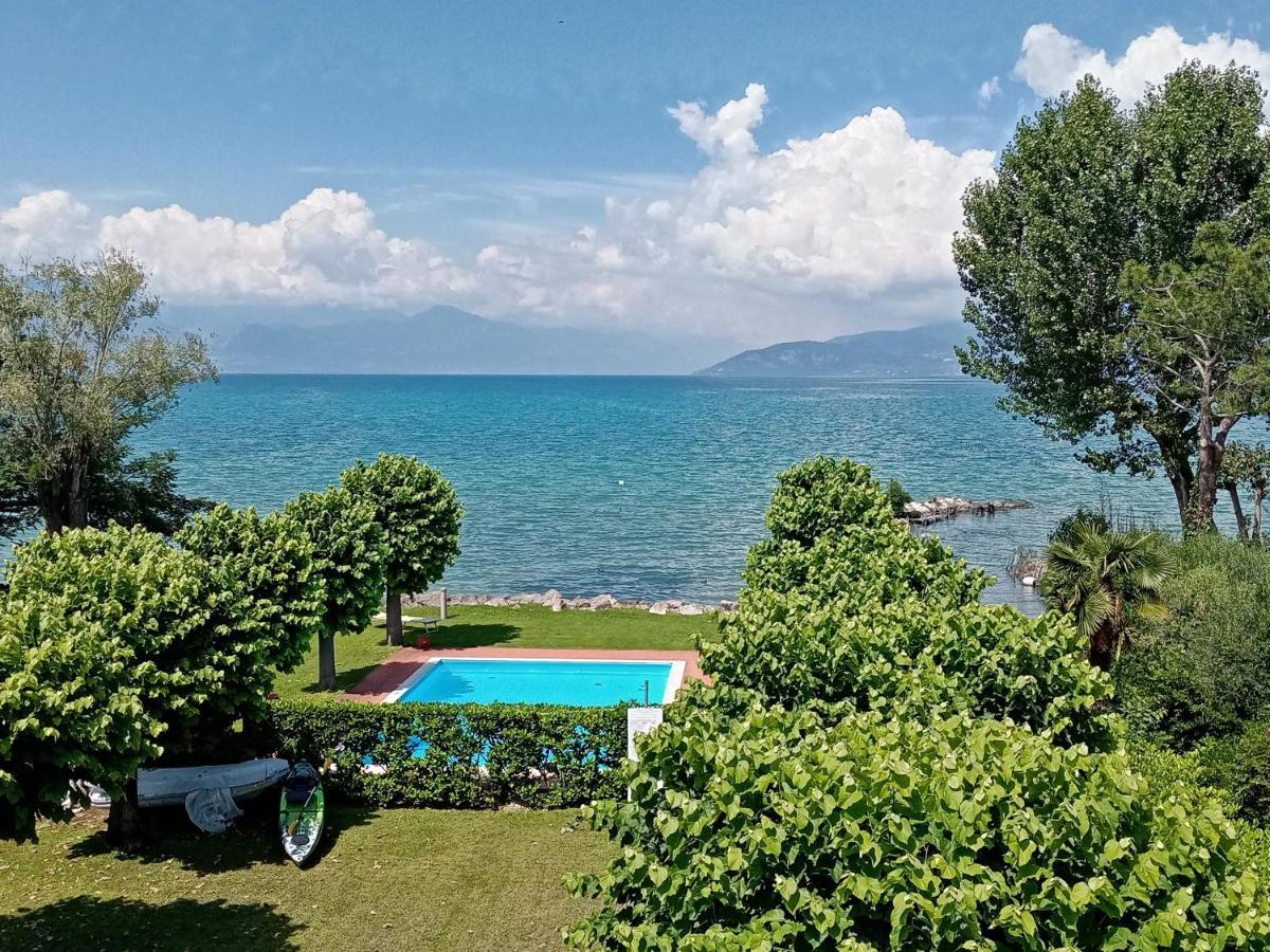 Casa Lugana 15 - Monolocale Con Piscina Fronte Lago Sirmione Eksteriør bilde