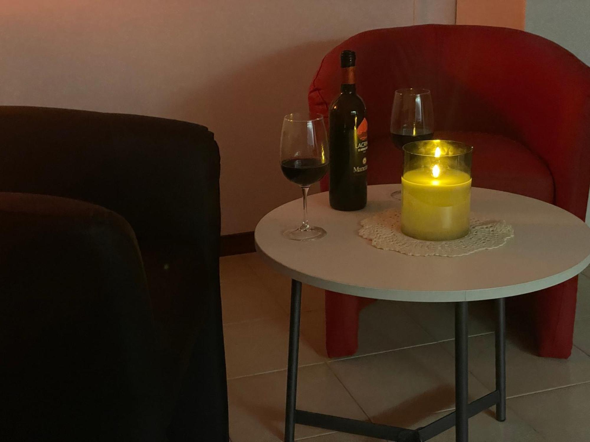 Casa Lugana 15 - Monolocale Con Piscina Fronte Lago Sirmione Eksteriør bilde