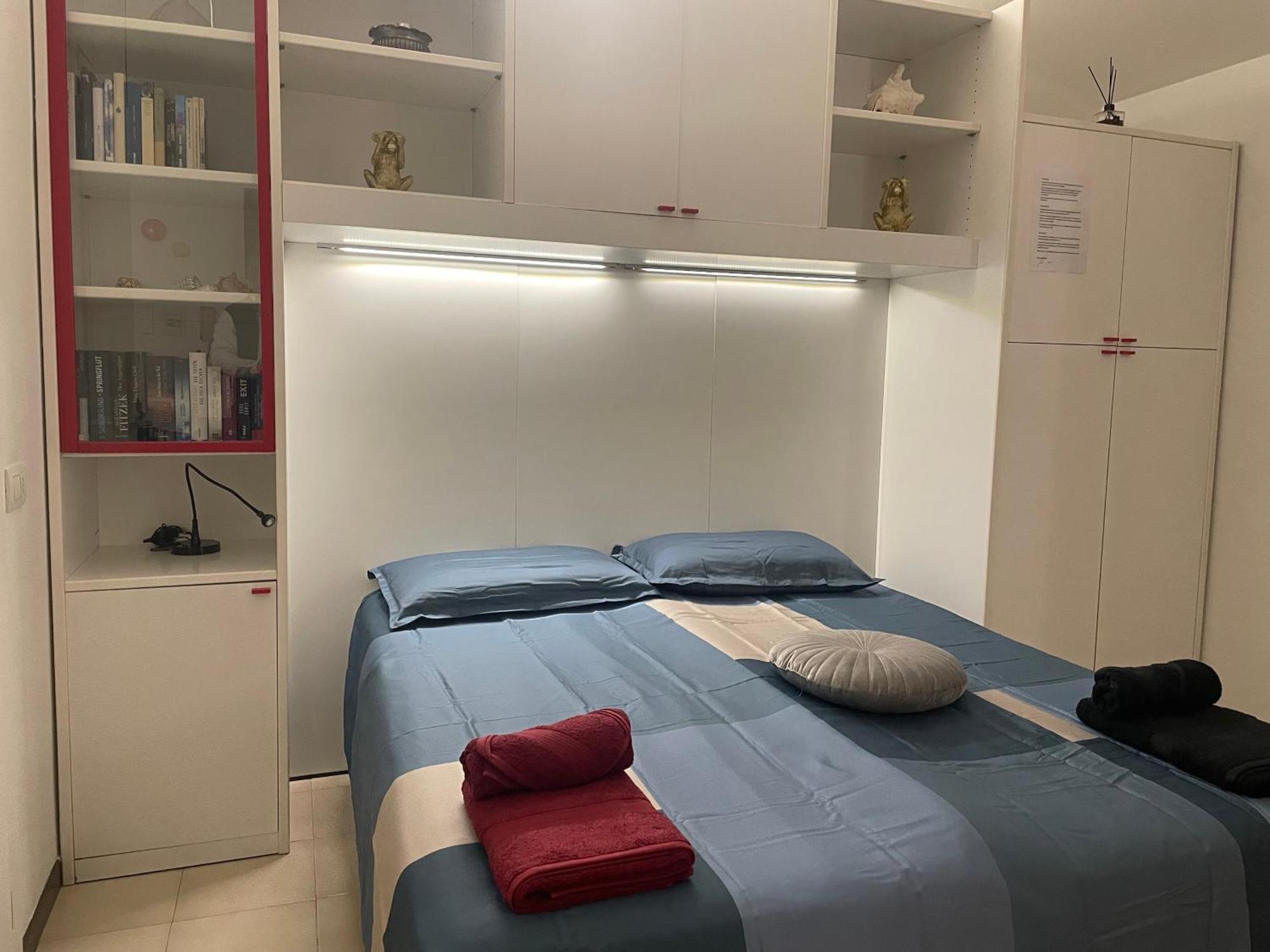 Casa Lugana 15 - Monolocale Con Piscina Fronte Lago Sirmione Eksteriør bilde