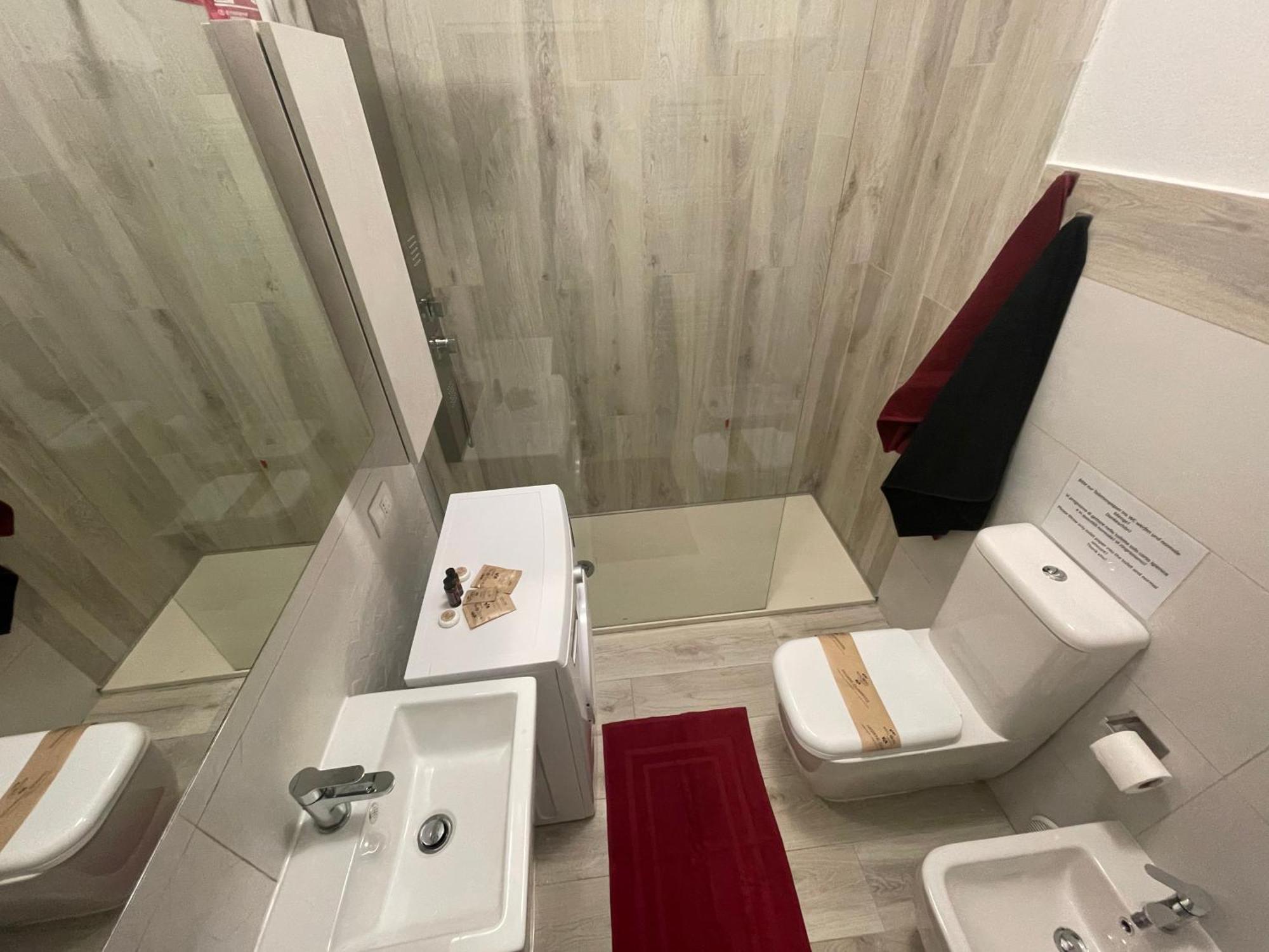 Casa Lugana 15 - Monolocale Con Piscina Fronte Lago Sirmione Eksteriør bilde